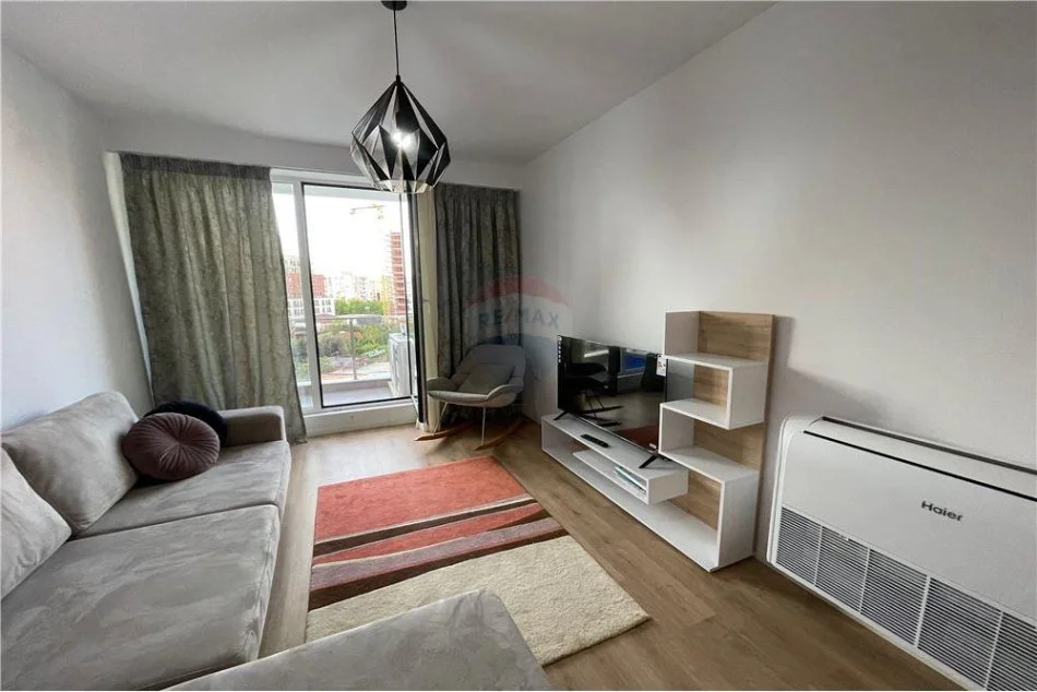 Tirane, jepet me qera 1+1+Ballkon Kati 5, 63 m² 520 € (Ish Fusha e Aviacionit)