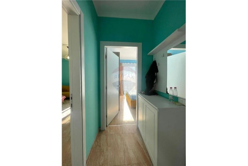 Tirane, jepet me qera apartament 1+1 Kati 4, 60 m² 500 € (rruga dibres)