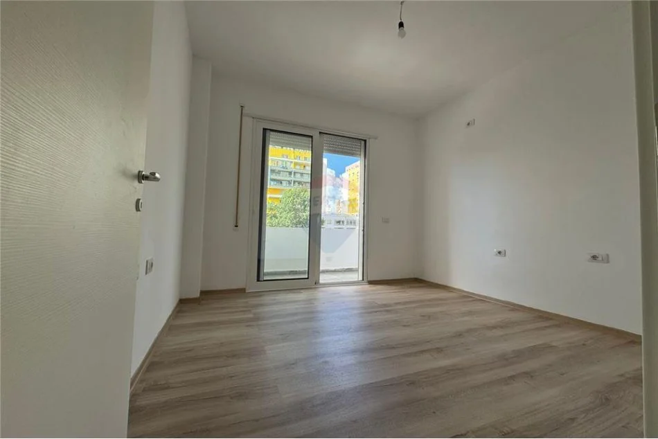 Tirane, jepet me qera apartament 2+1 Kati 2, 82 m² 390 € (Benjamin Kruta - Laprakë, Albania)