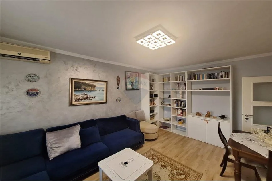 Tirane, jepet me qera apartament 2+1 Kati 5, 104 m² 520 € (Rruga Kongresi i Manastirit)