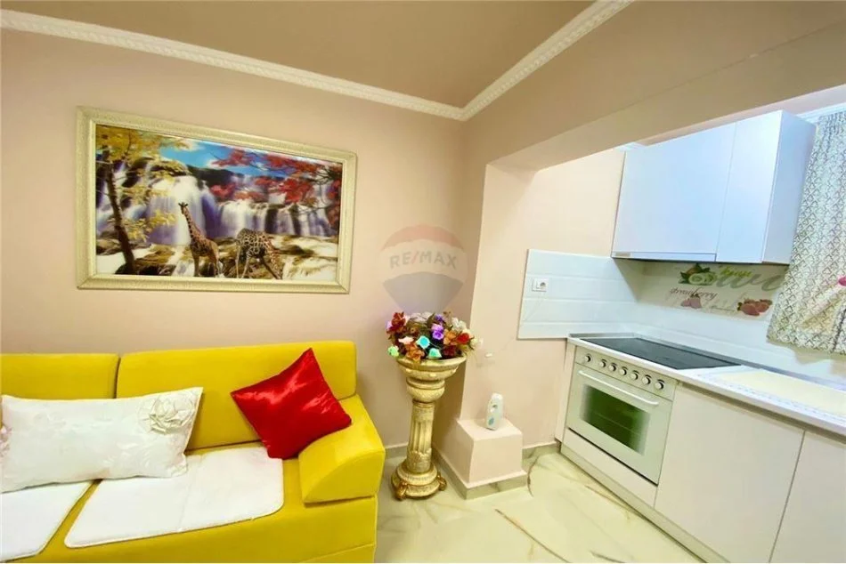 Tirane, jepet me qera apartament 1+1 Kati 6, 42 m² 450 € (Grigor Heba)