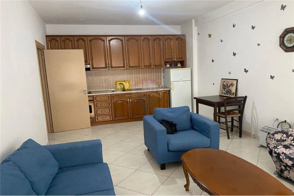 Tirane, jepet me qera apartament 1+1 Kati 6, 83 m² 370 € (Bulevardi Migjeni Astir)