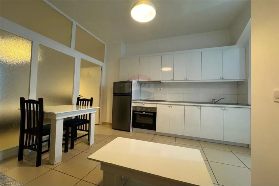 Tirane, jepet me qera apartament 1+1 Kati 0, 48 m² 350 € (Kodra e Diellit)