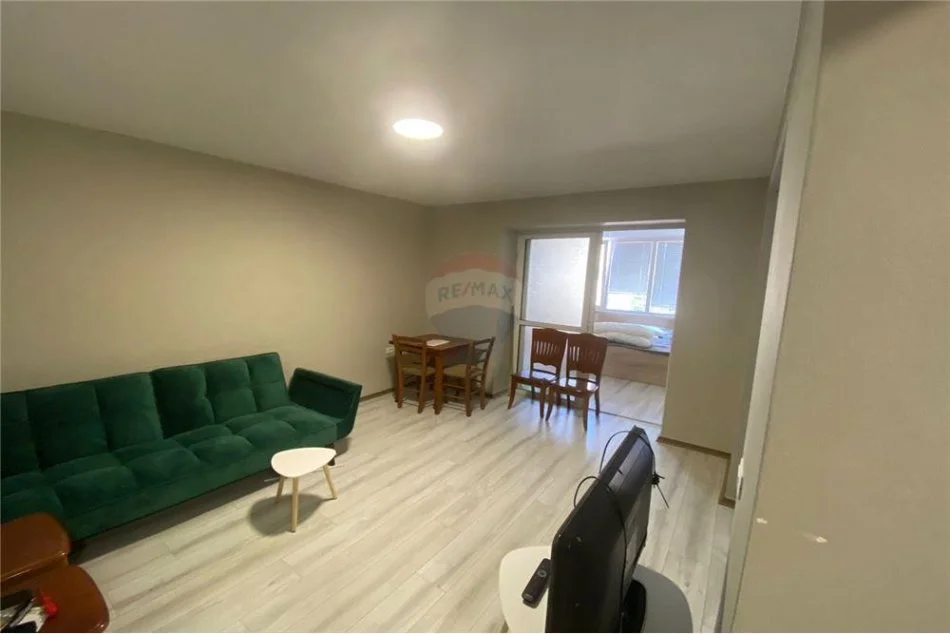 Tirane, jepet me qera apartament 1+1 Kati 3, 55 m² 450 € (Sander Prosi)