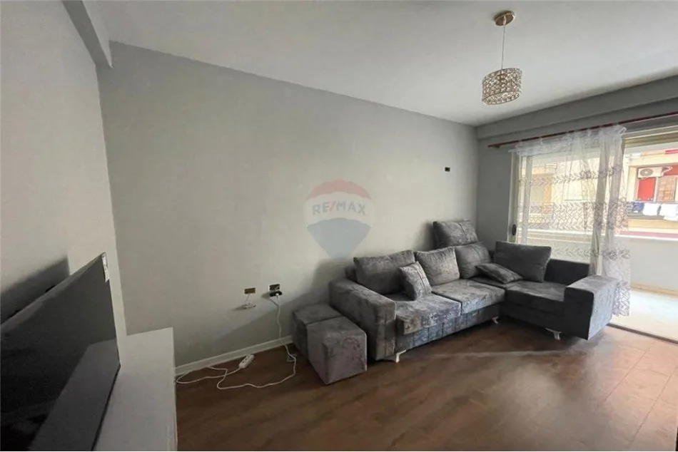 Tirane, jepet me qera apartament 1+1 Kati 3, 60 m² 370 € (Aleksandri i Madh)