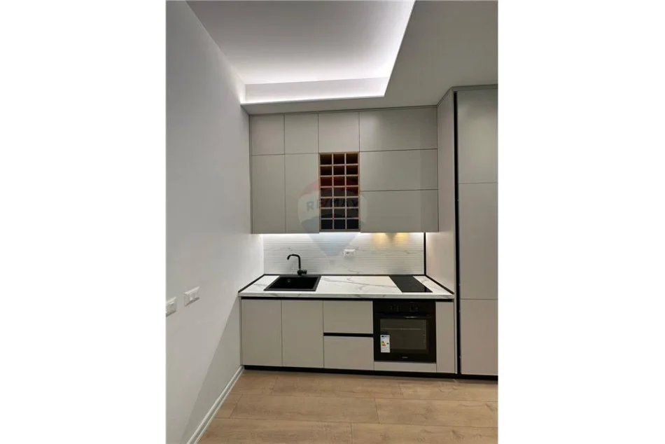 Tirane, jepet me qera apartament 1+1 Kati 1, 55 m² 600 € (Bill Klinton)