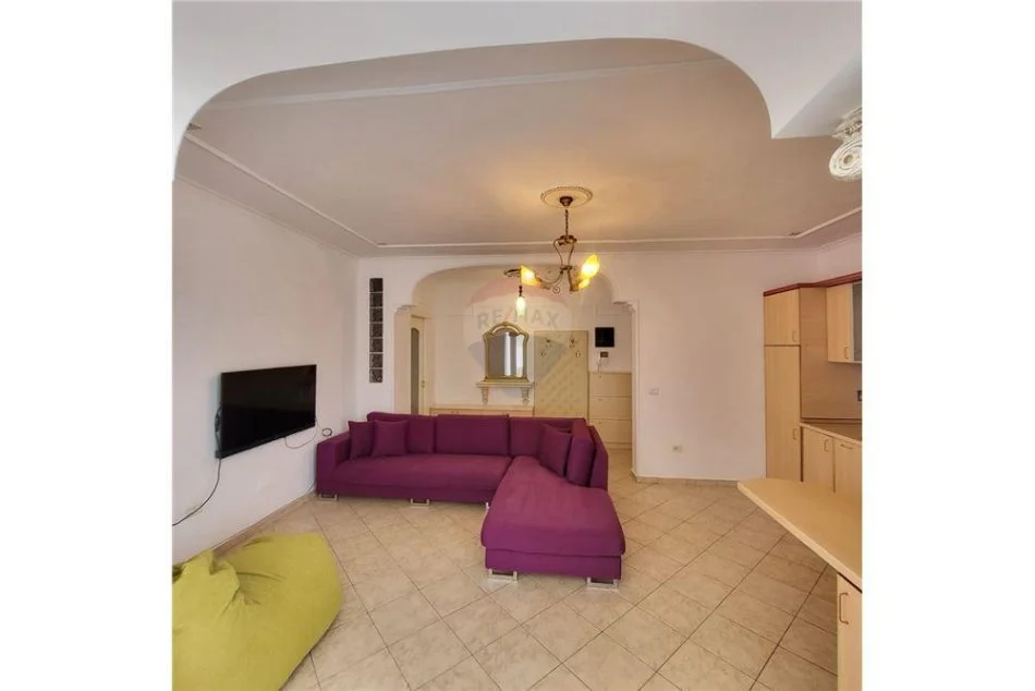 Tirane, jepet me qera apartament 2+1 Kati 8, 100 m² 650 € (Rruga e Kavajes - Qendër)