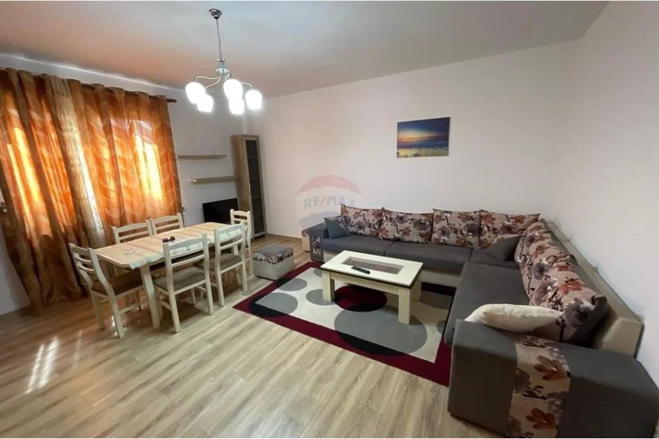 Tirane, jepet me qera apartament 2+1 Kati 7, 113 m² 700 € (Rruga Muhamet Gjollesha - Zogu i Zi)