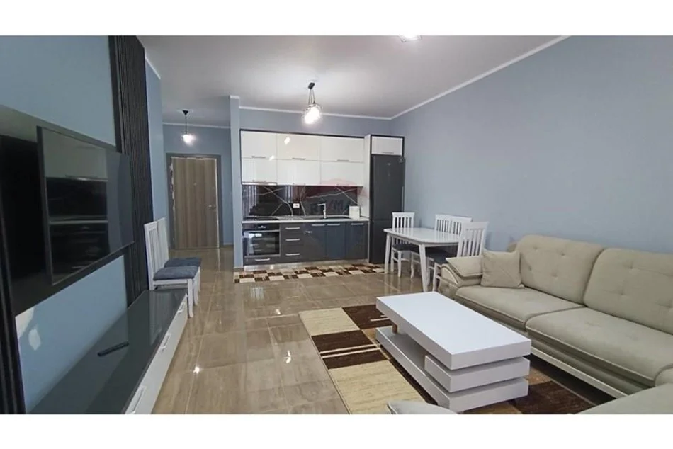 Tirane, jepet me qera apartament 1+1+Aneks+Ballkon , 90 m² 580 € (Rruga Kongresi Manastirit - Porcelan)
