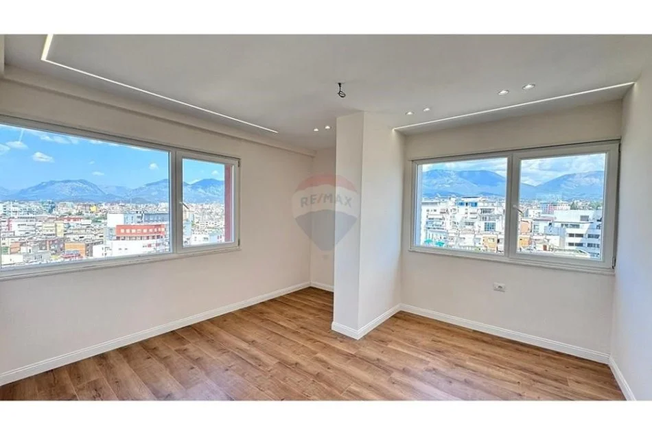 Tirane, shitet apartament 2+1 Kati 10, 93 m² 199.000 € 
