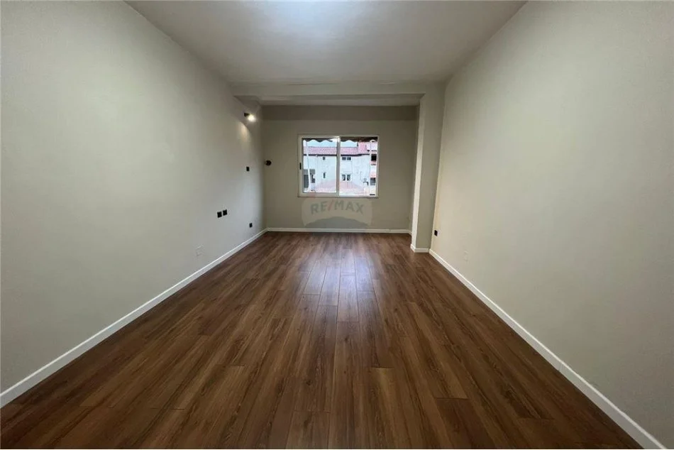 Tirane, shitet apartament 2+1 Kati 5, 72 m² 125000 (Myslym Shyri)