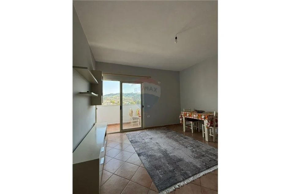 Tirane, jepet me qera apartament 2+1 Kati 7, 110 m² 450 € (Yzberisht)