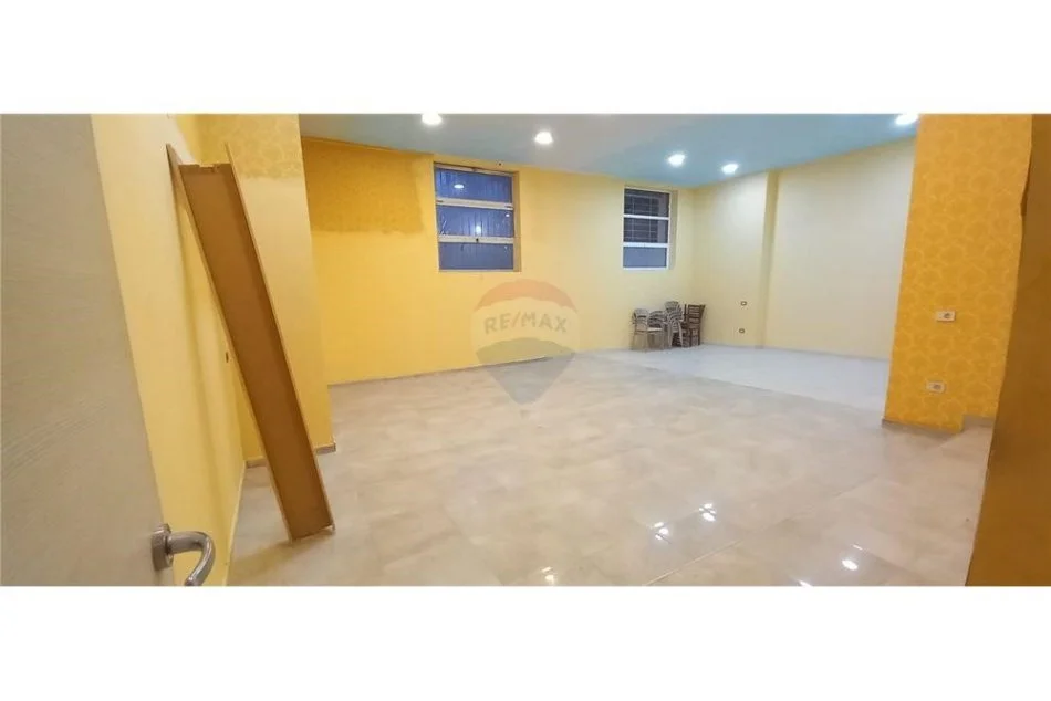 Tirane, shitet zyre Kati 0, 170 m² 479.600 € (Ambjent Komercial ne Shitje)
