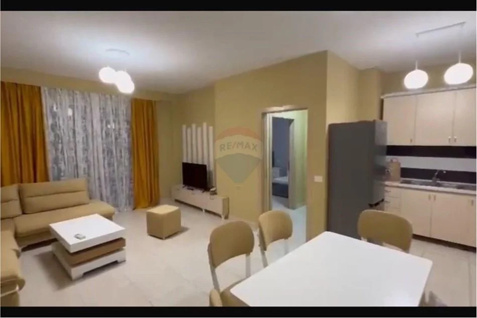 Tirane, jepet me qera apartament 2+1 , 100 m² 500 € (Astir)