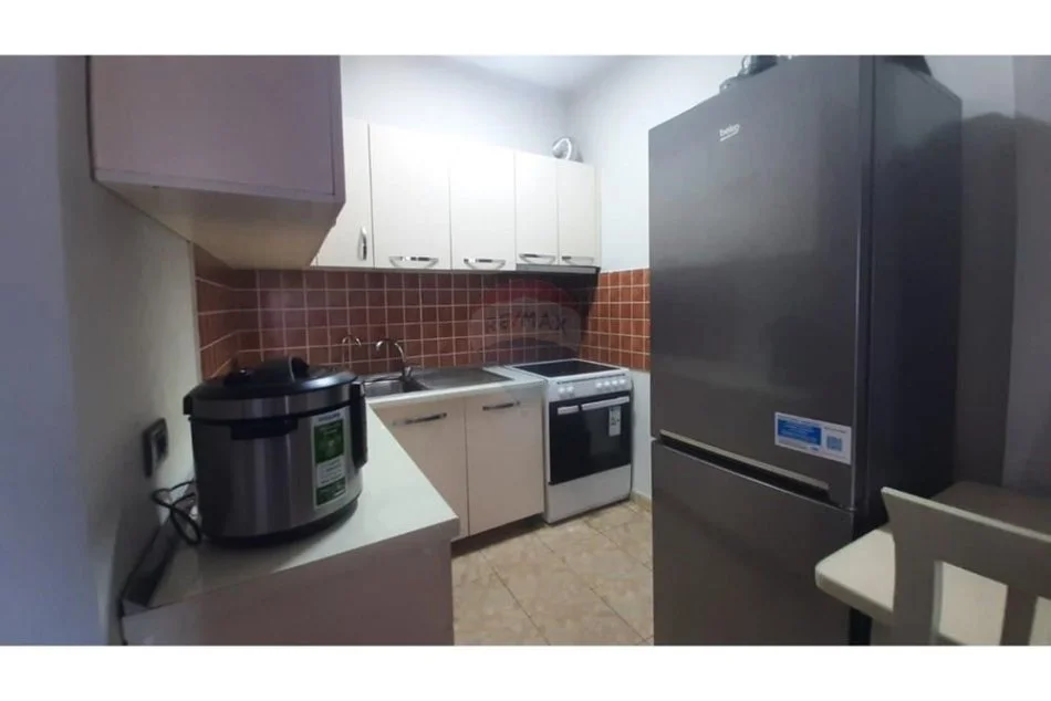 Tirane, jepet me qera apartament 2+1 Kati 6, 67 m² 550 € (Brryli)