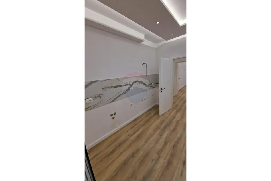 Tirane, shitet apartament 3+1 Kati 3, 104 m² 255.000 € (Apartament 3+1 per shitje tek Rr. Durresit !)