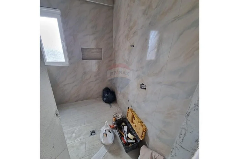 Tirane, shitet apartament 1+1 Kati 1, 45 m² 72.000 € (Rruga David Selenica - Selitë)