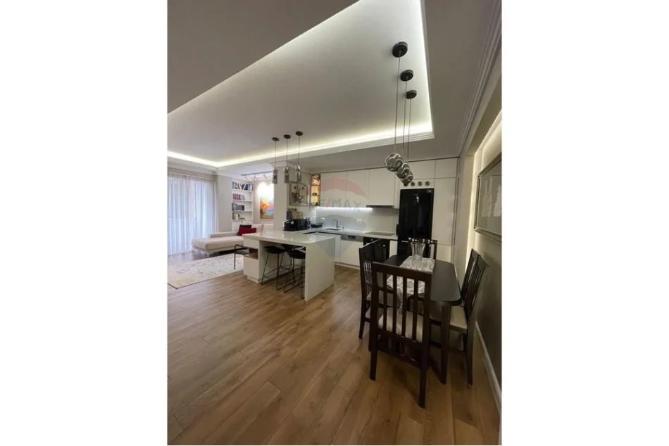 Tirane, jepet me qera apartament 2+1 Kati 2, 83 m² 700 € (Brryli - Rruga Bardhyl,)