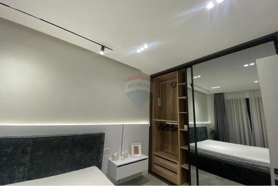 Tirane, jepet me qera apartament 1+1 Kati 4, 70 m² 550 € (APARTAMENT 1+1 - Green City)