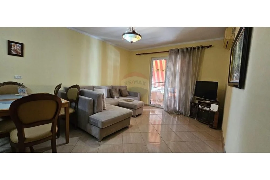 Shqiperi, jepet me qera apartament 1+1+Aneks+Ballkon Kati 6, 70 m² 500 € (Treni - Bulevardi i Ri)