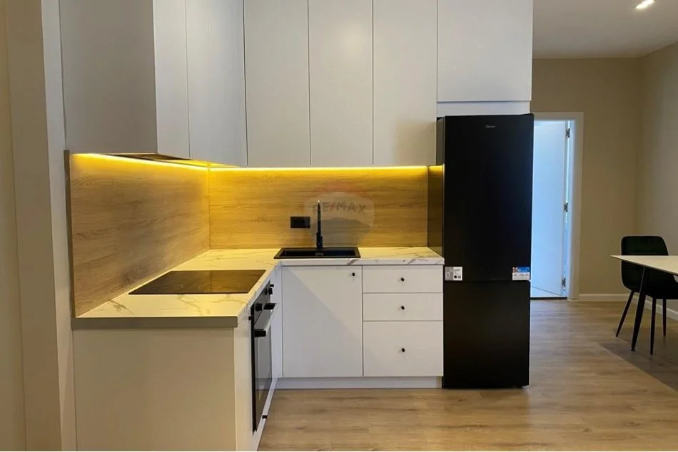 Tirane, shitet apartament Kati 5, 41 m² 105.000 € (Optika Roma - Pazari i Ri)