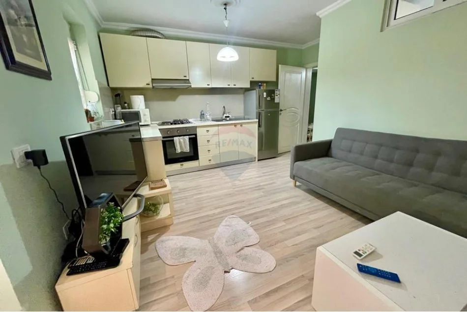 Shqiperi, shitet apartament 2+1 Kati 2, 50 m² 103.000 € (Shkolla e Baletit - Tregu Elektrik,)