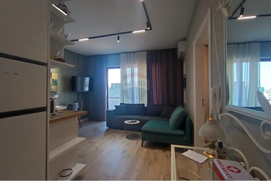 Tirane, jepet me qera apartament 1+1 Kati 4, 50 m² 600 € (Rruga e Dibrës,)