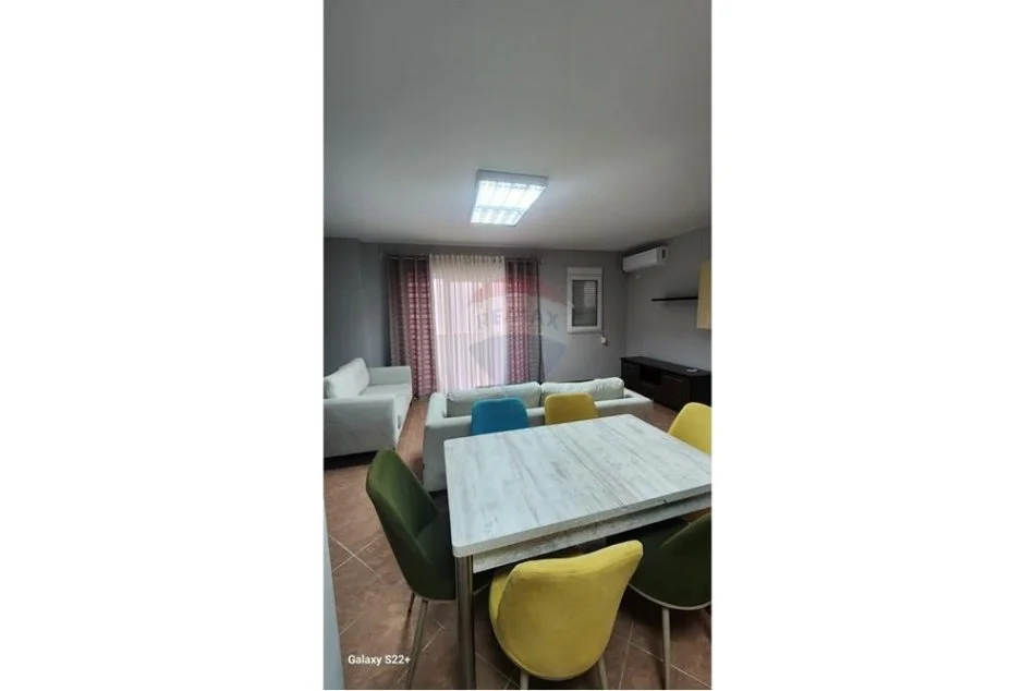 Tirane, jepet me qera apartament 2+1 Kati 6, 115 m² 600 € (Porcelan)