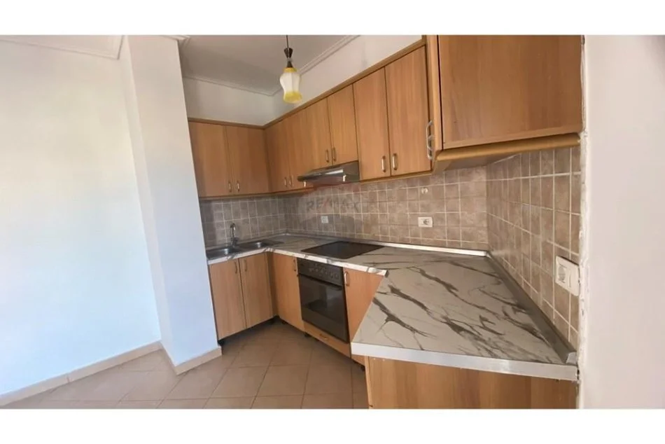 Tirane, jepet me qera 2+1+Ballkon Kati 7, 110 m² 450 € (Rruga e Dibrës - Selvia, Shqipëri)