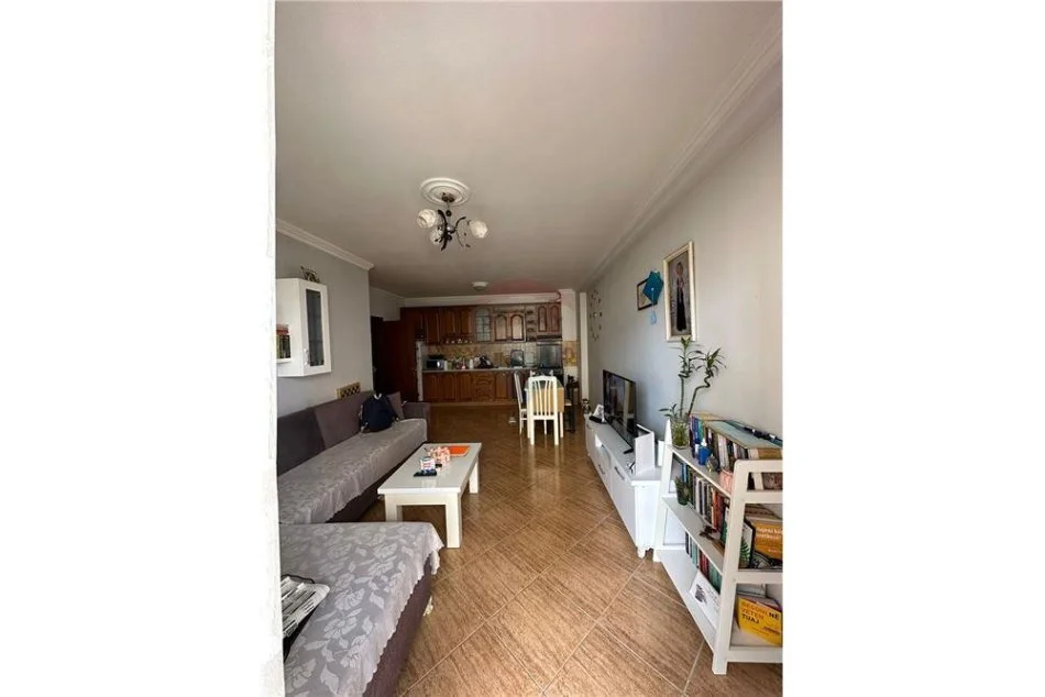 jepet me qera apartament 2+1+Ballkon Kati 3, 100 m² 700 € (Skender Luarasi)