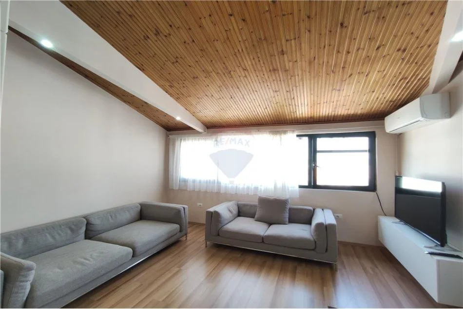 Tirane, jepet me qera apartament 2+1 Kati 10, 80 m² 800 € (Myslym Shyri - Him Kolli - Myslym Shyri)