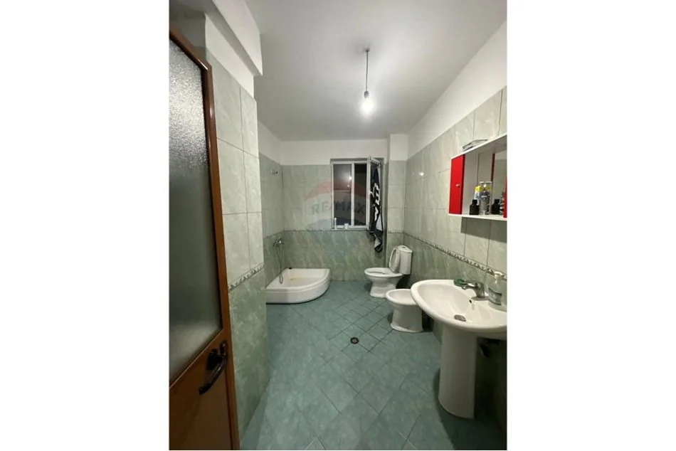 Tirane, shitet apartament 2+1 , 68 m² 87.000 € (Astir)