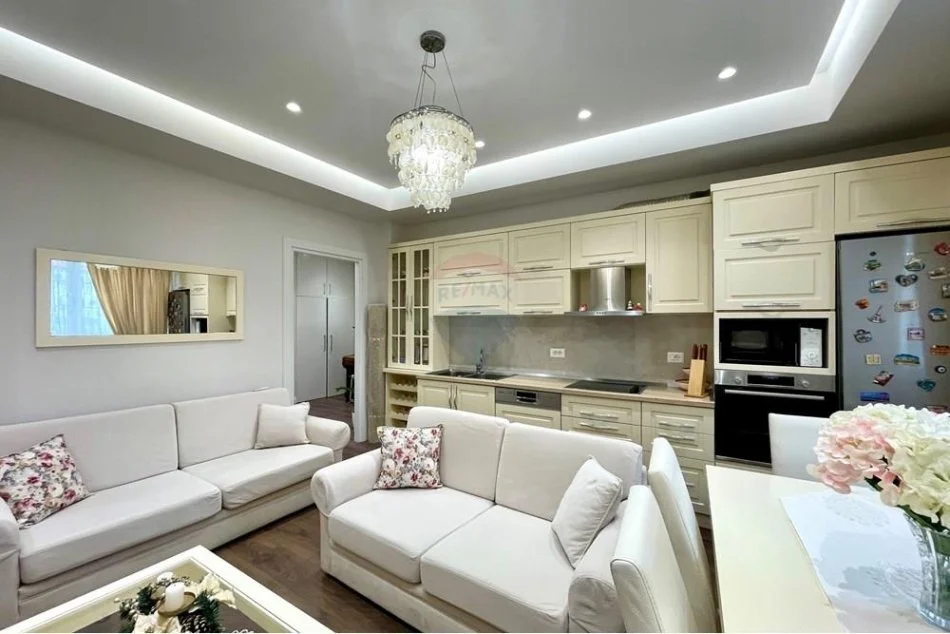 Tirane, jepet me qera apartament 2+1+Ballkon Kati 2, 100 m² 1.200 € (RRUGA E DURRESIT)