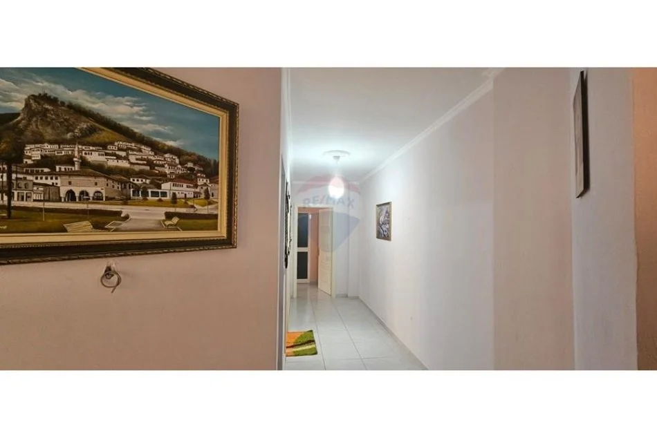 Tirane, shitet apartament 2+1 , 120 m² 130.000 € (Fresku - Rruga e Thesarit)