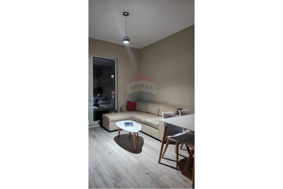 Tirane, jepet me qera apartament 1+1 Kati 4, (Stacioni i Trenit, Shqipëri)
