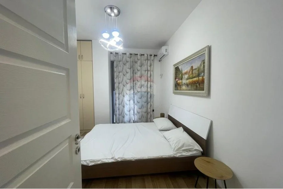 Tirane, jepet me qera apartament 2+1 , 750 € (Rruga e Kosovareve)