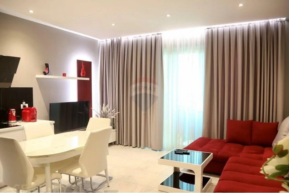 Tirane, jepet me qera apartament 2+1+Ballkon Kati 19, 95 m² 1.500 € (Stadiumi Air Albania)