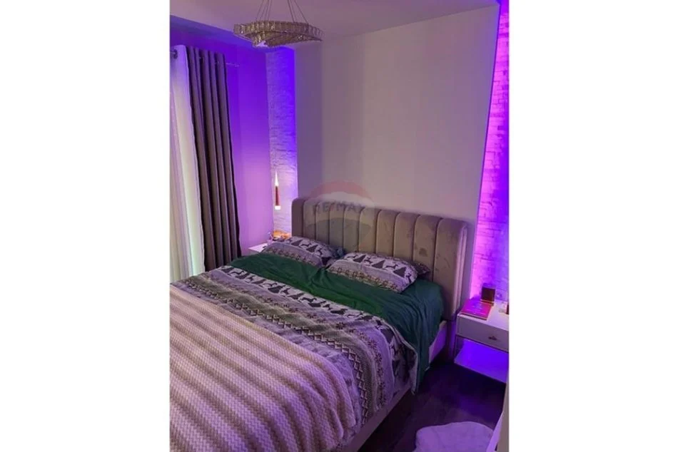 Tirane, jepet me qera apartament 2+1 , 110 m² 700 € (Astir)