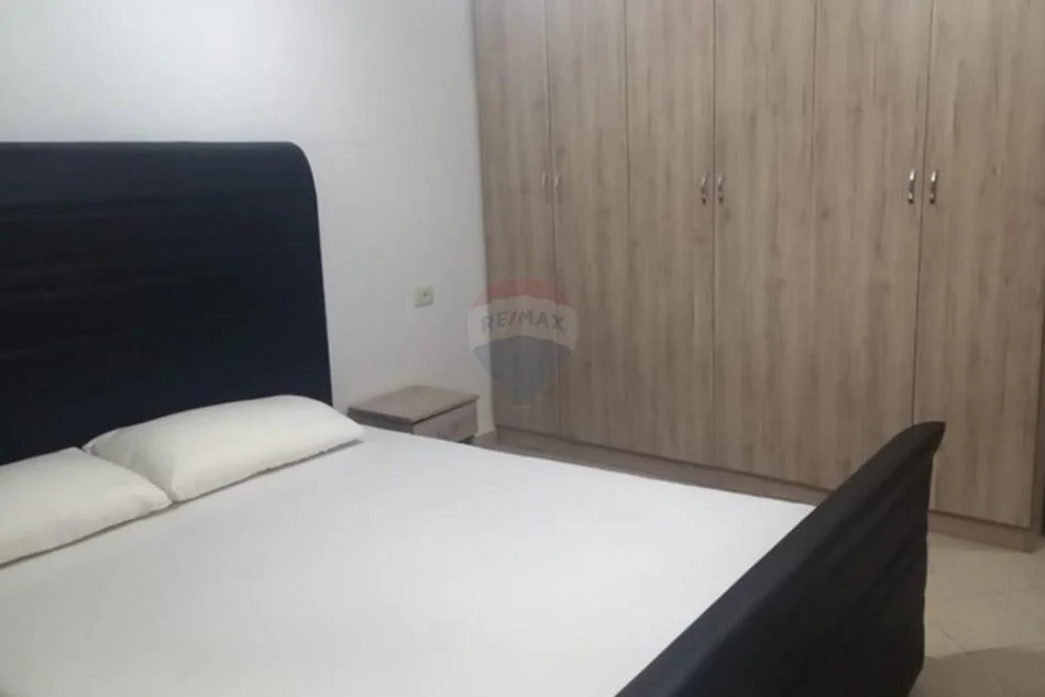 Tirane, jepet me qera apartament 1+1 Kati 4, 55 m² 500 € (Tirana e Re - Sheshi Willson,)