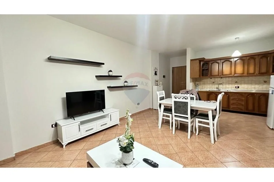 Tirane, jepet me qera apartament 2+1 Kati 6, 106 m² 650 € (Rruga e Kavajes, perballe Delijorgjit)