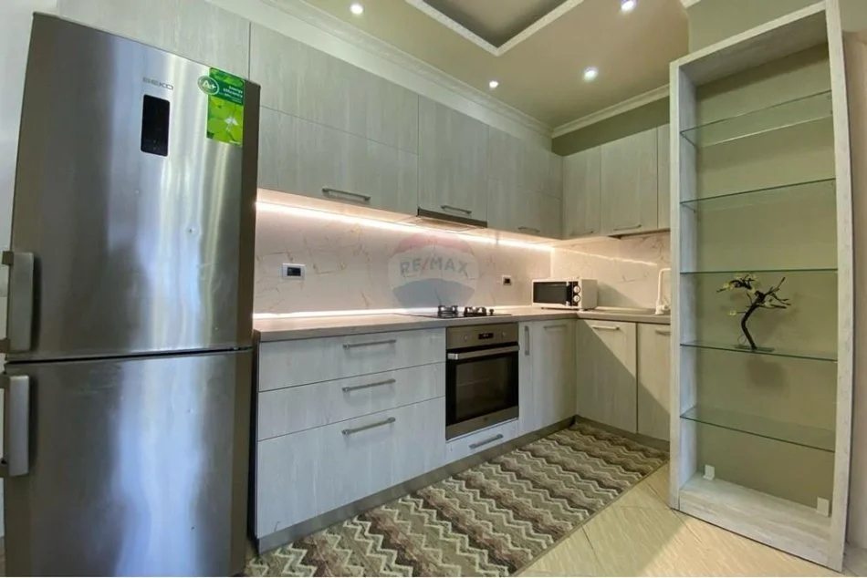 Tirane, jepet me qera apartament 2+1 Kati 9, 104 m² 500 € (Astir)