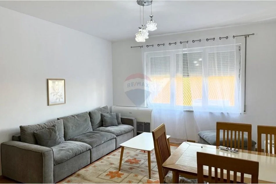 Tirane, jepet me qera apartament 2+1 Kati 2, 100 m² 600 € (Rr. Fuat Toptani Qyteti Studenti - Vilat Amerikane)