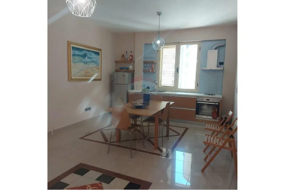 Vlore, shitet apartament+verande | Penthouse 2+1+Aneks+Ballkon , 185 m² 260.000 € (Lungomare)