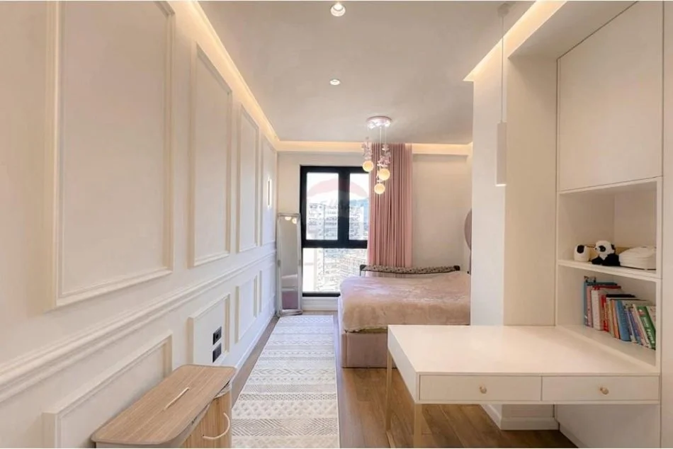 Tirane, shitet apartament 3+1+Ballkon Kati 11, 169 m² 299.000 € 