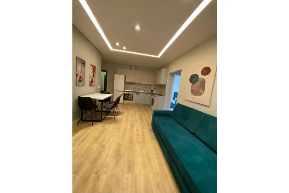 Tirane, jepet me qera apartament 2+1 Kati 1, 65 m² 650 € (JEPET AP 2+1 PER QERA TE INXHINIERIA E NDERTIMIT)