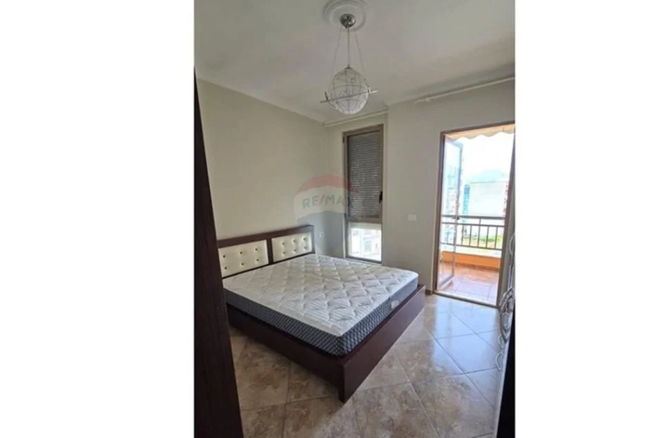 Tirane, jepet me qera apartament 1+1 Kati 6, 65 m² 450 € (teodor keko)