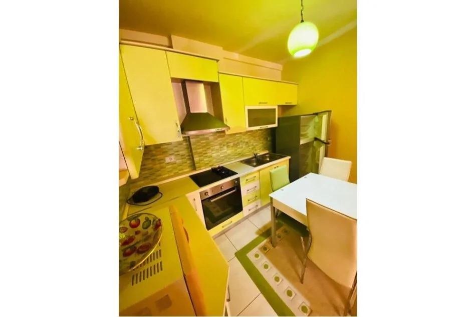 Tirane, jepet me qera apartament 1+1 Kati 0, 65 m² 400 € (bill klinton)