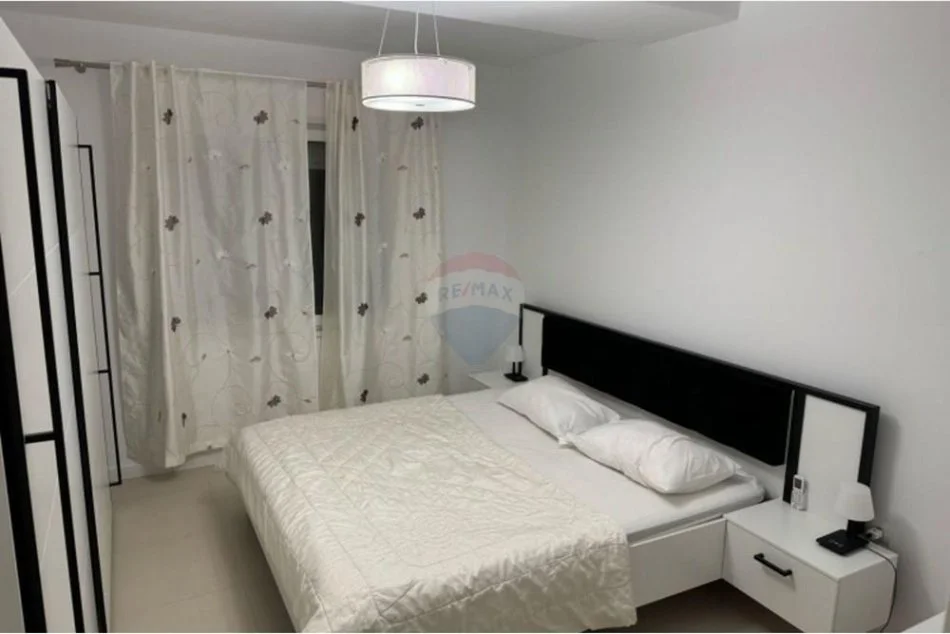 Tirane, shitet apartament 2+1+Ballkon Kati 2, 86 m² 237.000 € 