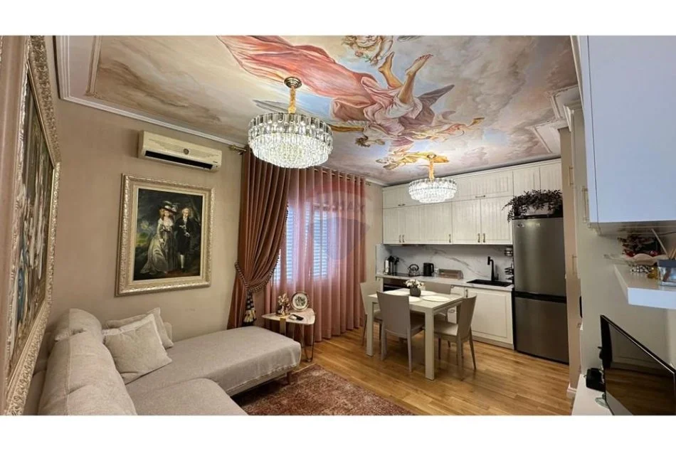Tirane, jepet me qera apartament 2+1 , 80 m² 1.300 € (Rr. Myslym Shyri)