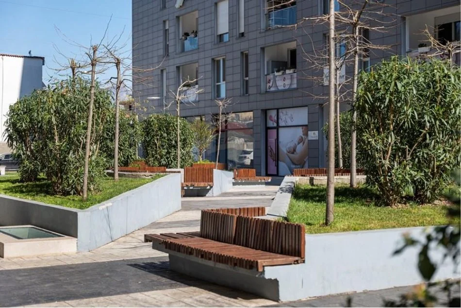 Tirane, jepet me qera ambjent biznesi , 91 m² 800 € (Don Bosko)